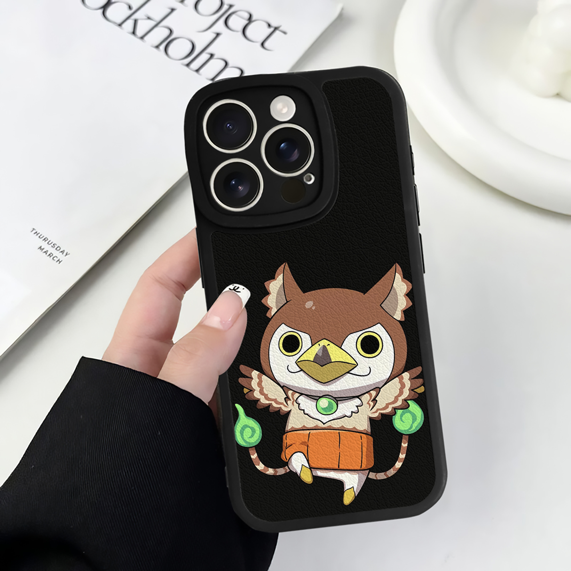 （画像用） 妖怪ウォッチ Yo-kai Watch 【iPhone 16シリーズ対応】シリコンスマホケース（レザー調） 材質：シリコン